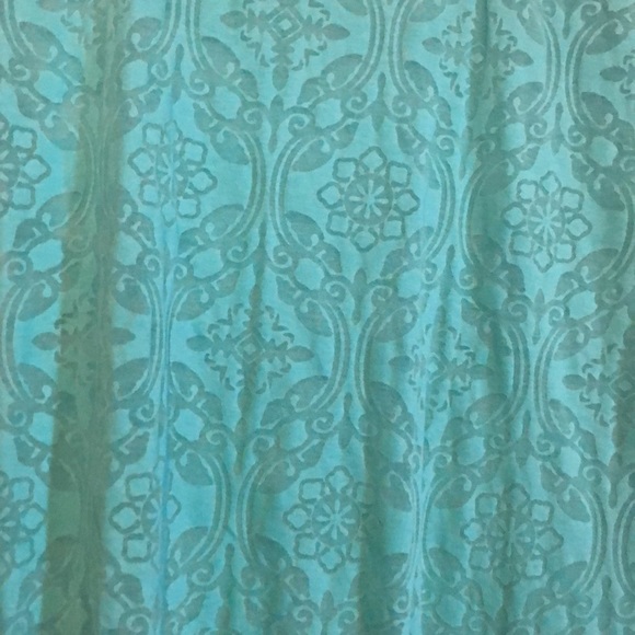 Ann Taylor Tee - Picture 2 of 3